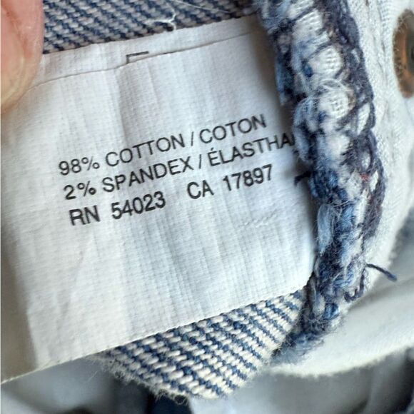 GAP Hadley Comfort Stretch Demin Jean Short Classic Everyday Women's size 8 - Picture 6 of 9